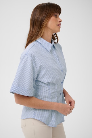 Kaffe - Blusa em azul