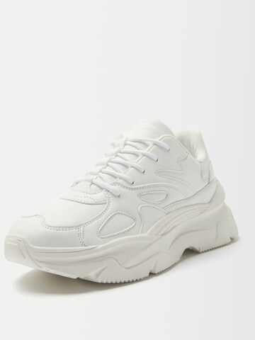 Bershka Sneakers in White