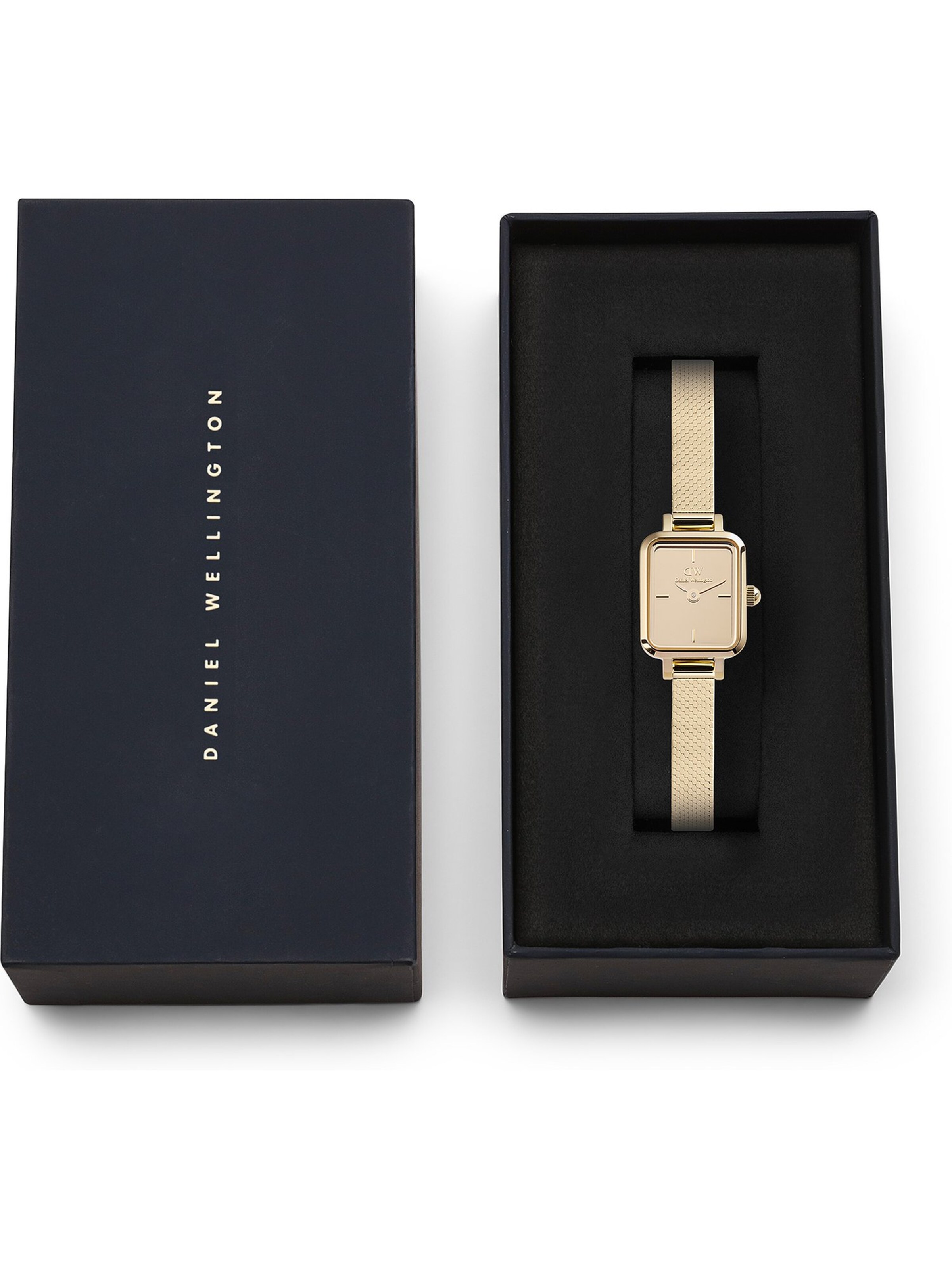 Daniel Wellington Analog Watch in Gold