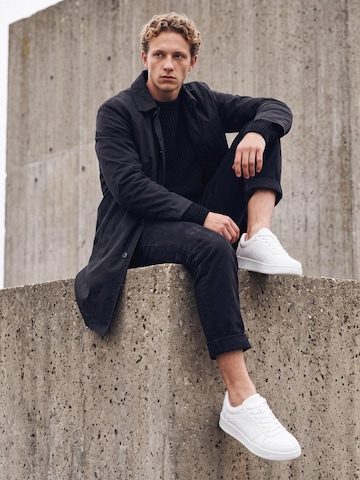 nae Vegan Shoes Tenisky 'DOKA' – bílá