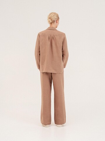 AmourLinen Pyjama 'Nightly'‌‌‌‌‌‌‌‌‌‌ in Braun