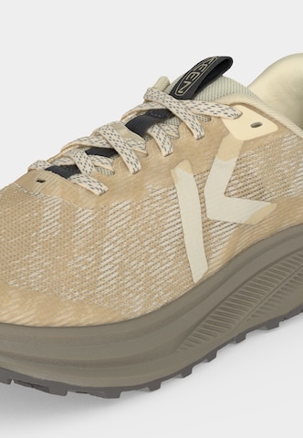 Chaussure de course 'ROAM' KEEN en beige