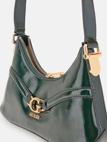 GUESS Schultertasche 'Dea' in Grün