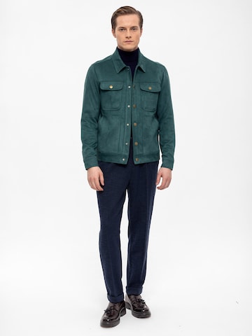 Antioch Between-season jacket in Green