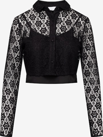 Laurella Pusero värissä musta: etupuoli