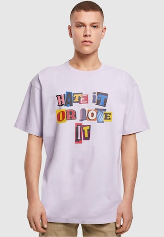 MT Upscale T-shirt 'Hate it or Love it' i lila: framsida