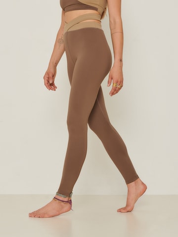 ABOUT YOU x Sofia Tsakiridou Skinny Leggings 'Alea' in Brown