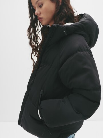 Veste d’hiver Pull&Bear en noir