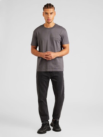 T-Shirt 'Institutional' Calvin Klein Jeans en gris