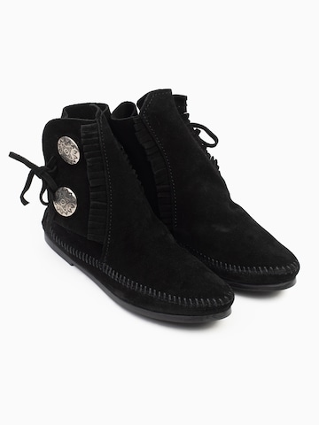 Ankle boots 'Two Button' di Minnetonka in nero