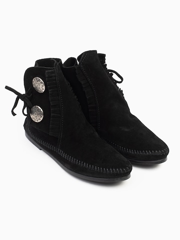 Bottines 'Two Button' Minnetonka en noir