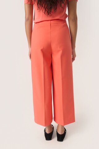 SOAKED IN LUXURY Wide leg Pleat-Front Pants 'Corinne' in Orange