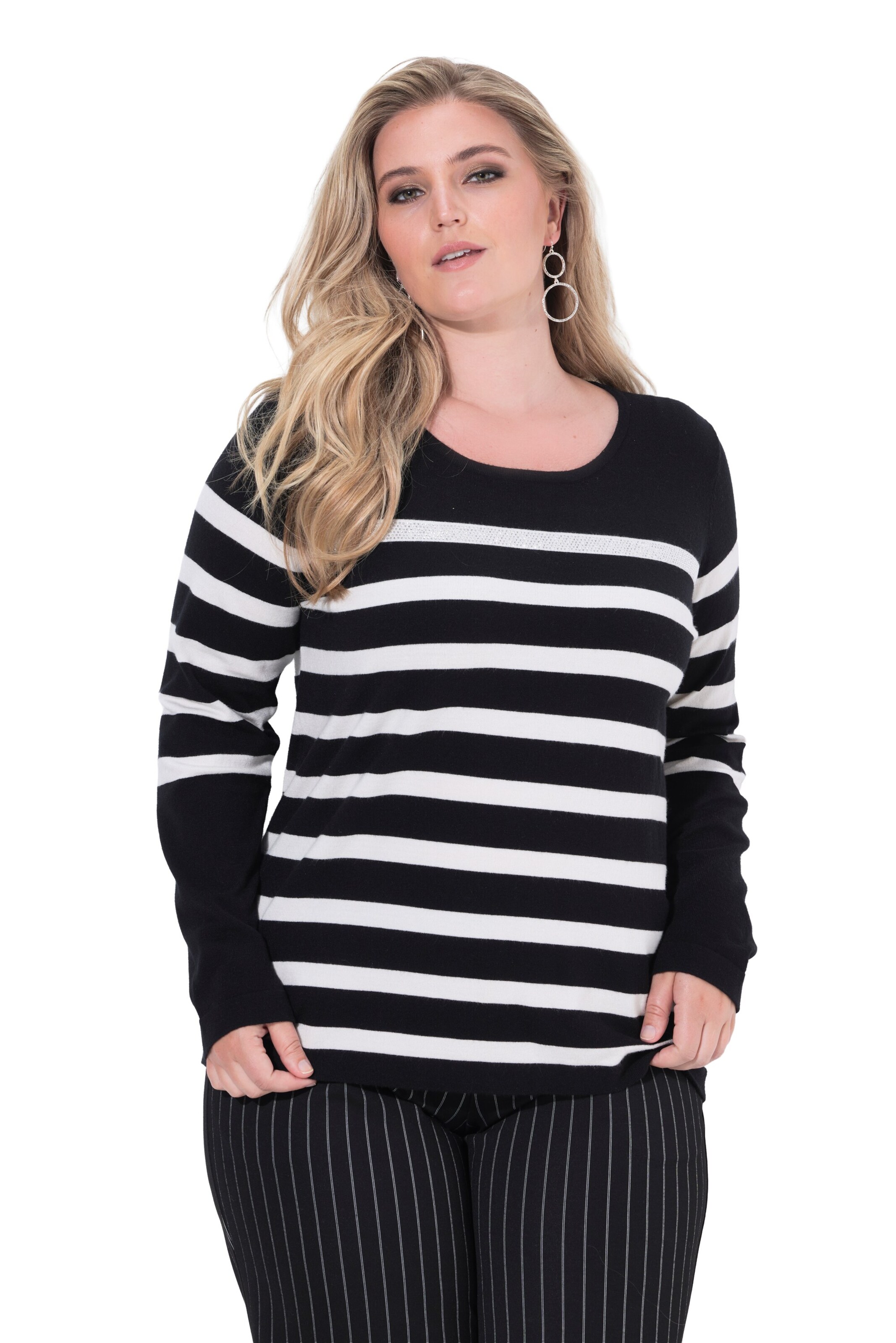 Ulla Popken Sweater in Black: front