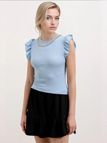 Bigdart Blouse in Blue: front