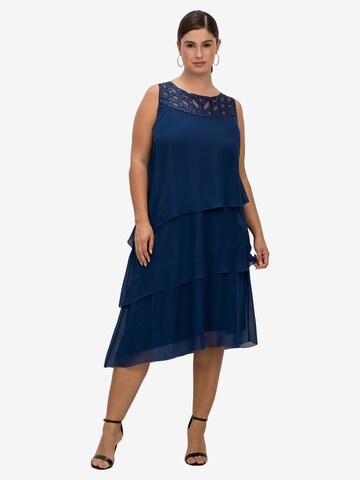 SHEEGO Abendkleid in Blau