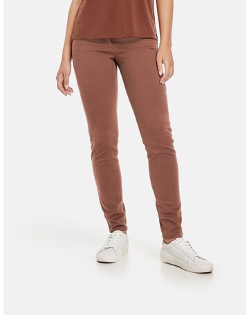 GERRY WEBER Skinny Jeans in Brown: front