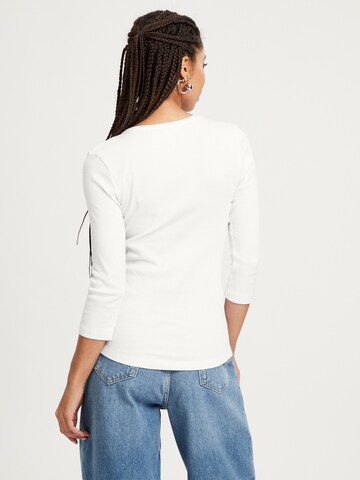 Cross Jeans Shirt ' 56086 ' in Weiß