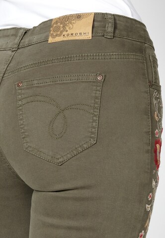 Regular Jeans de la KOROSHI pe verde