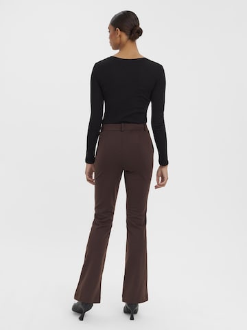 évasé Pantalon 'Lucca' VERO MODA en noir