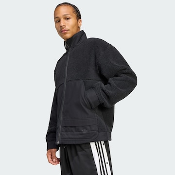 ADIDAS ORIGINALS Fleece jas 'Essentials' in Zwart