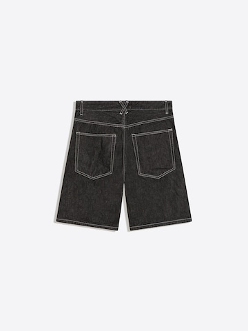 Bershka Regular Jeans in Zwart