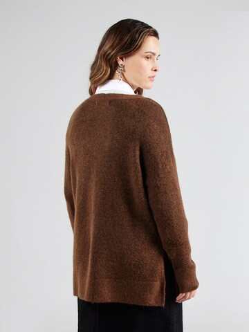 Pull-over 'VMCFiluca' Vero Moda Curve en marron