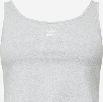 Top di ADIDAS ORIGINALS in grigio: frontale