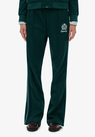 Regular Pantalon 'Country Club' Superdry en vert : devant