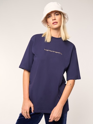 T-shirt 'Laila' ABOUT YOU x Laura Giurcanu en bleu