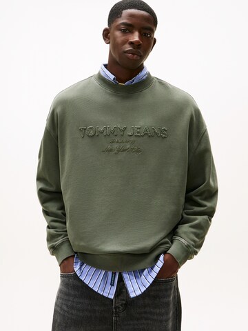 Tommy Jeans Sweatshirt '90S NEW CLASSICS' in Groen: voorkant