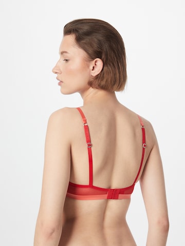 Invisible Soutien-gorge ESPRIT en rouge