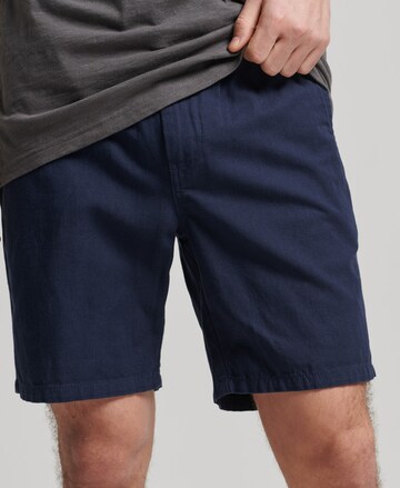 Superdry Regular Shorts in Blau