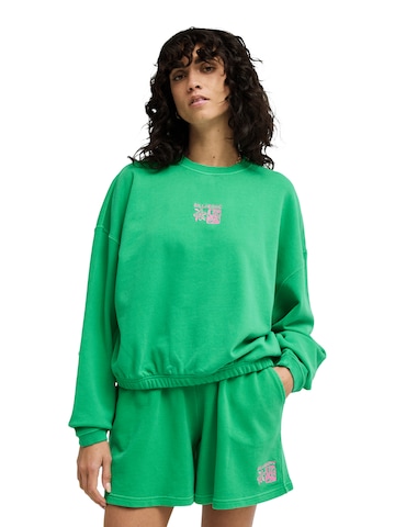 BILLABONG Sweatshirt in Green: front