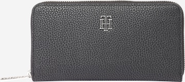 TOMMY HILFIGER Wallet in Black: front