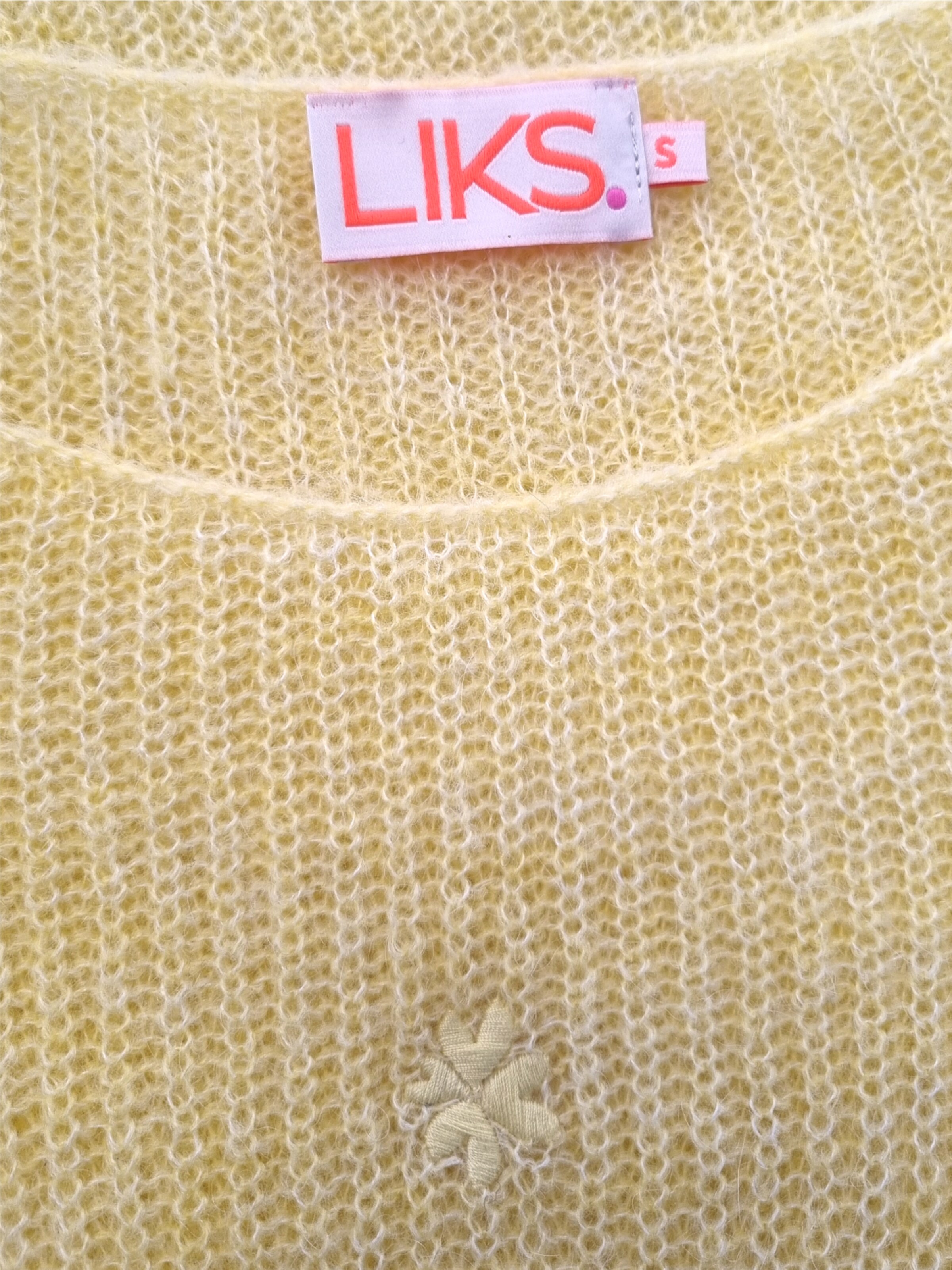 LIKS. Munich Sweater 'Leichter Strickpullover mit Herzblume' in Yellow