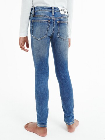 Calvin Klein JeansSlimfit Traperice - plava boja
