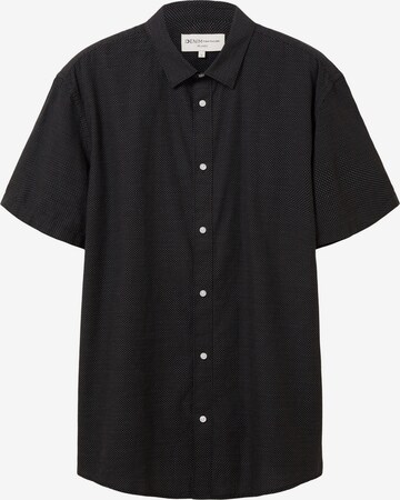 Coupe regular Chemise TOM TAILOR en noir : devant