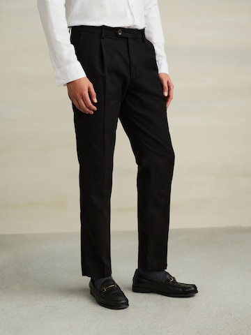 Next Regular Hose in Schwarz: Vorderseite