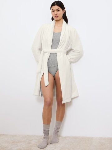 TRIUMPH Bathrobe short ' Fleece Robe ' in White