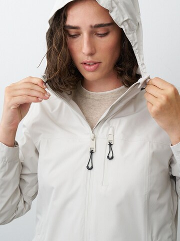 ONUA Raincoat 'Breeze' in Beige
