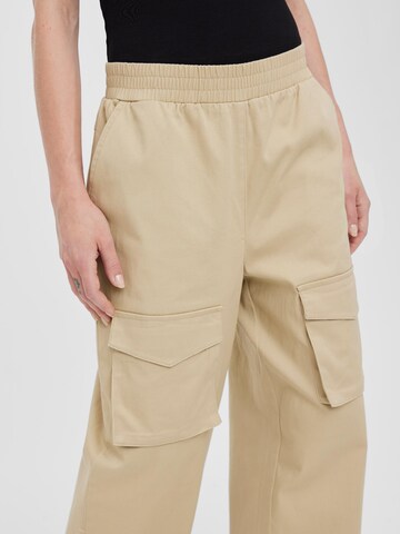 VERO MODA Regular Cargo Pants 'MARIA' in Beige