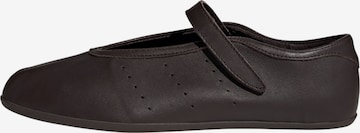 ADIDAS ORIGINALS - Zapatillas sin cordones 'Stan Smith' en marrón: frente