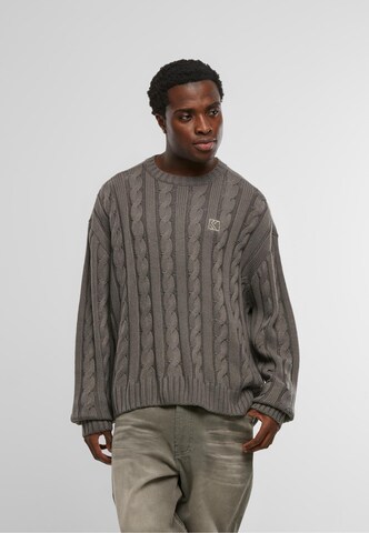 Pull-over Karl Kani en gris : devant