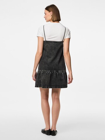 Robe 'PCNoel' PIECES en noir