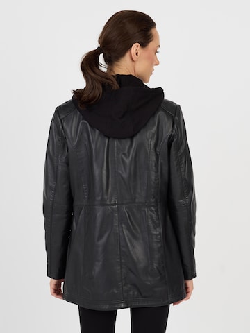 JCC Tussenjas in Zwart