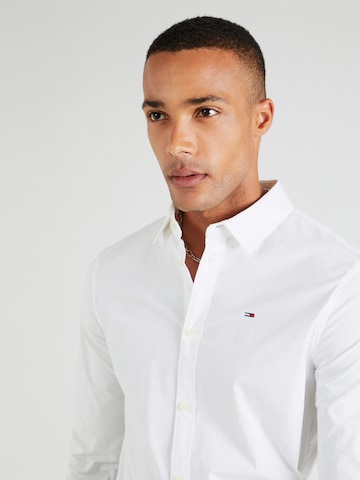 Tommy Jeans Slim Fit Hemd in Weiß