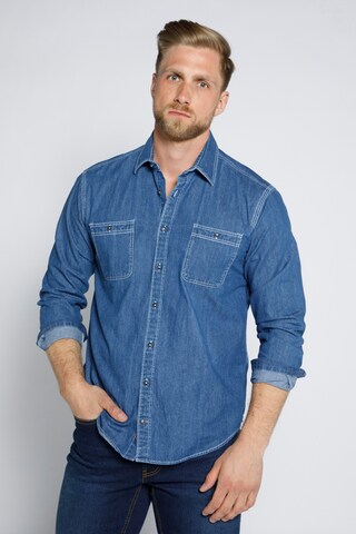 Coupe regular Chemise STHUGE en bleu : devant