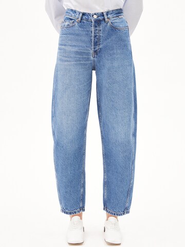 ARMEDANGELS Tapered Jeans 'Baarly' in Blue: front