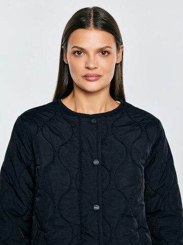 BIG STAR Between-Season Jacket 'Charla' in Black