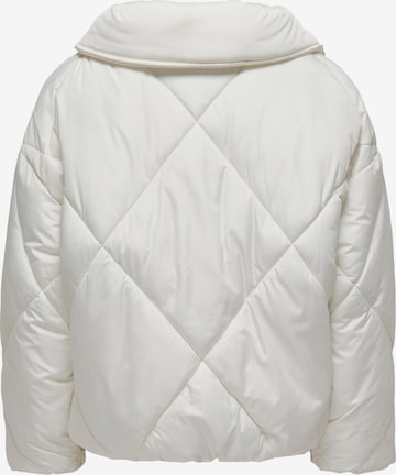 ONLY Демисезонная куртка 'TAMARA' в Белый